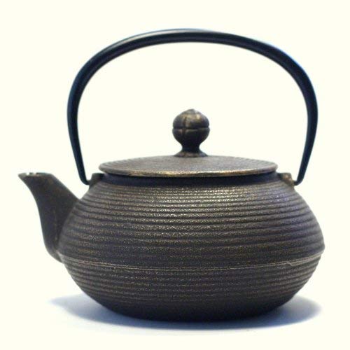 Japanese cast iron teapot/Tetsubin/Iwachu, Nambu/20 fl oz/Zen/Handmade