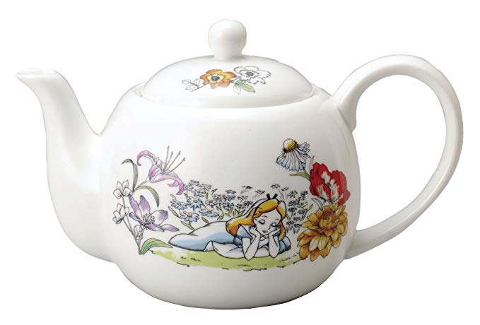 Walt Disney Alice in Wonderland Porcelain Teapot Maebata 29790(Japan import)